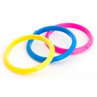 Teach Me Time comes with three interchangeable colored bezels.