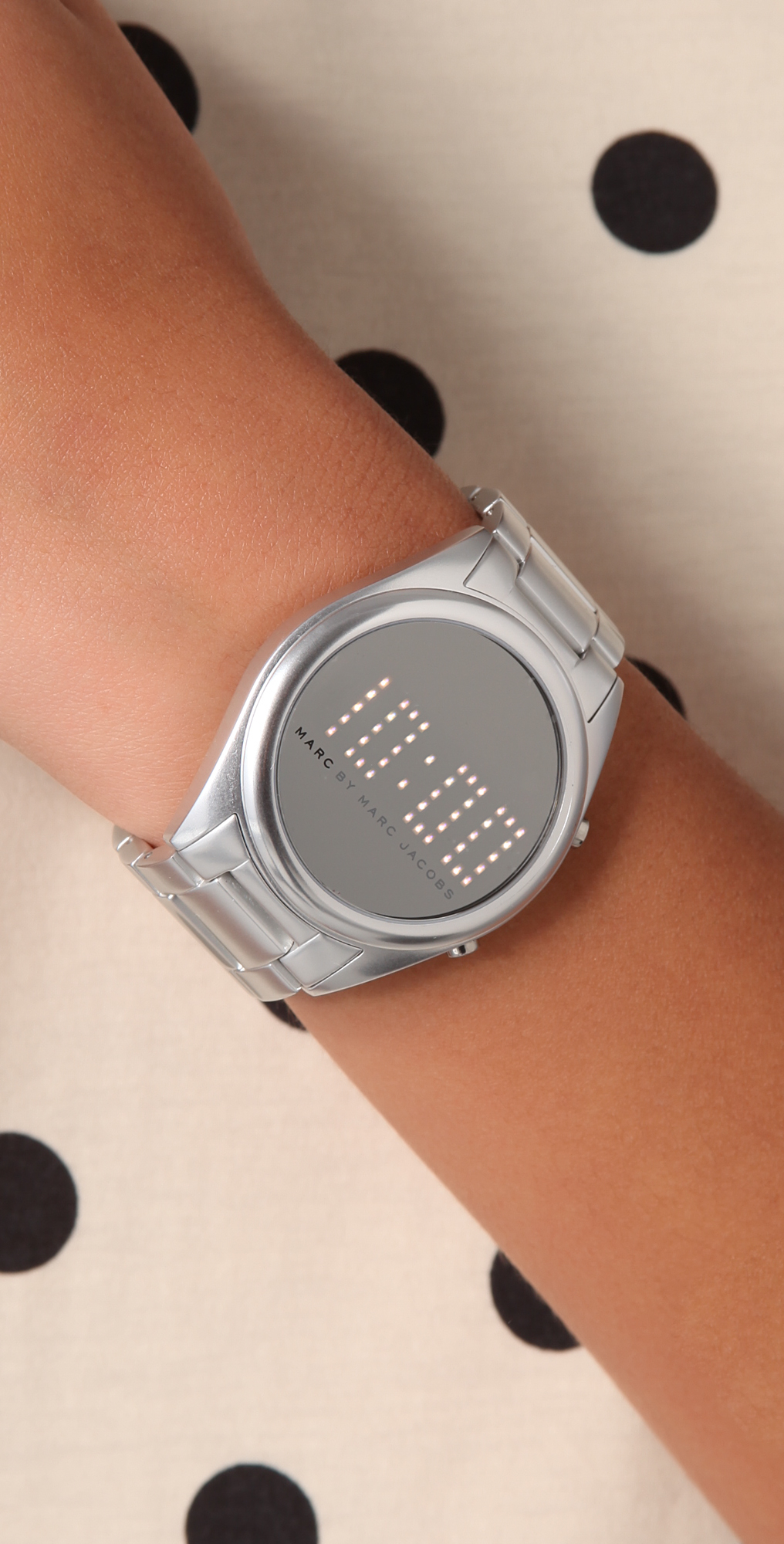 marc jacobs digital watch