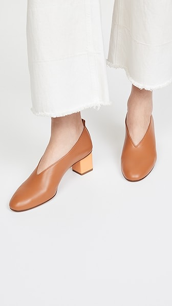 GRAY MATTERS MILDRED CLASSIC PUMPS