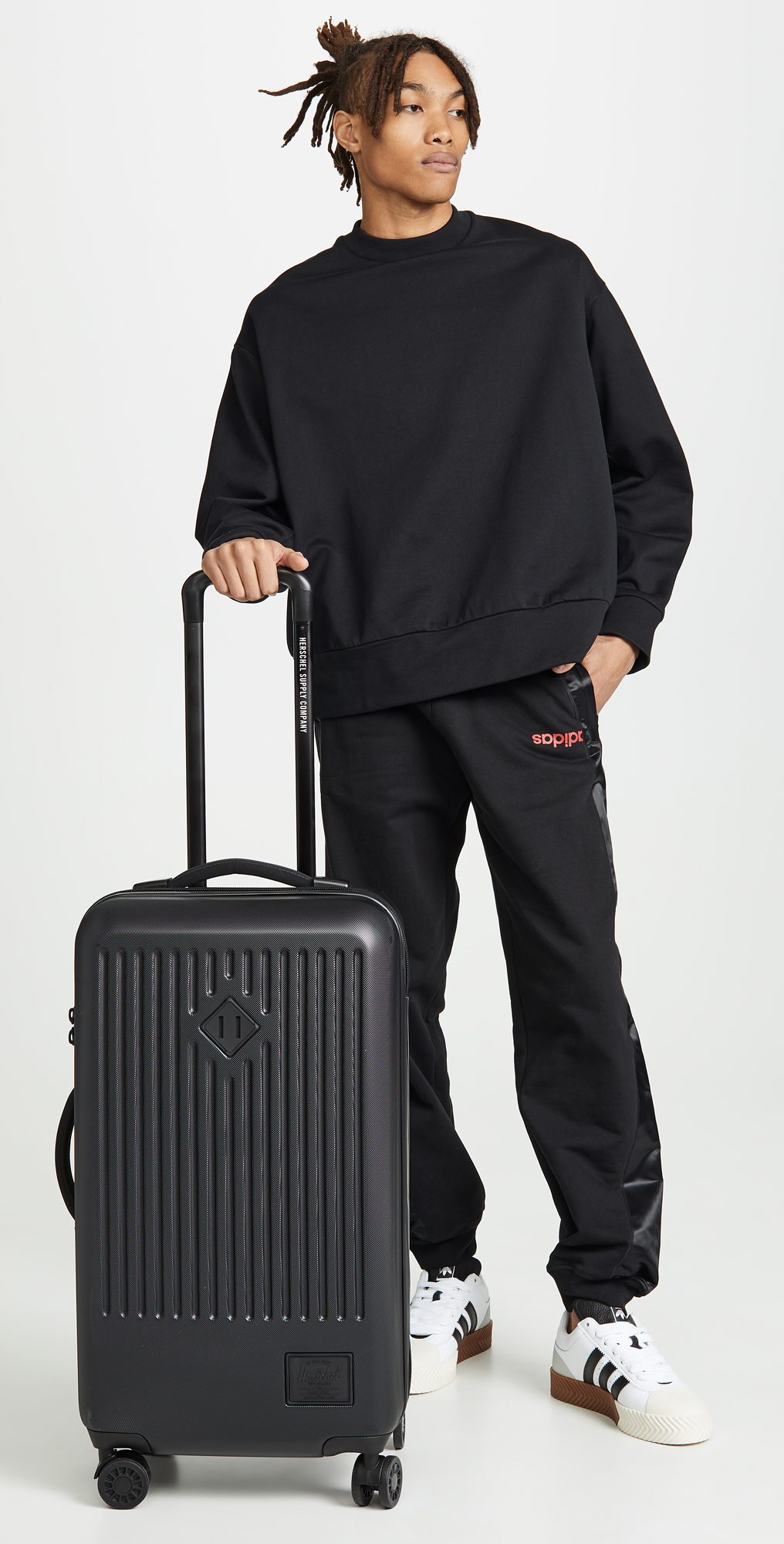 herschel medium luggage