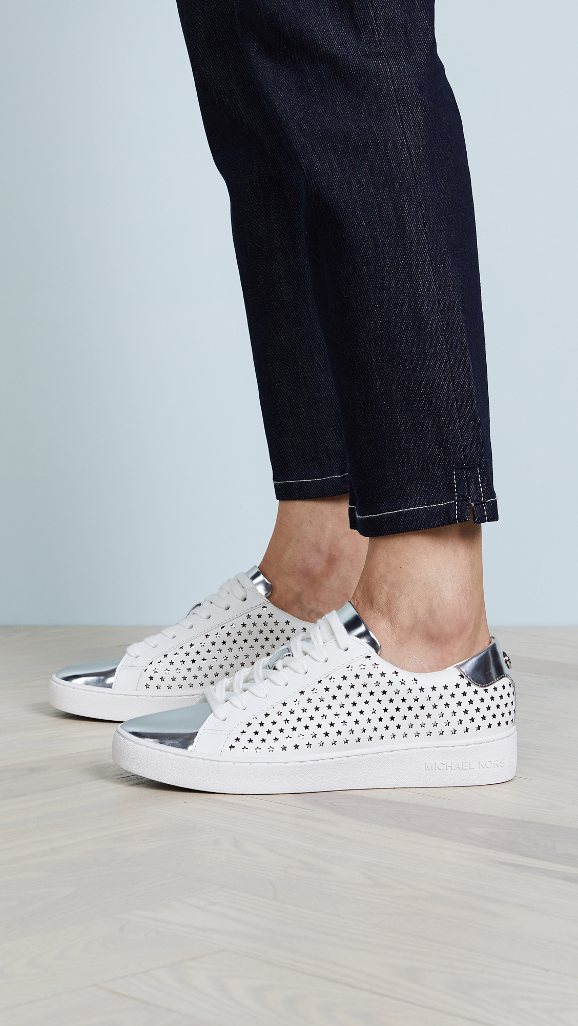 irving leather and logo sneaker