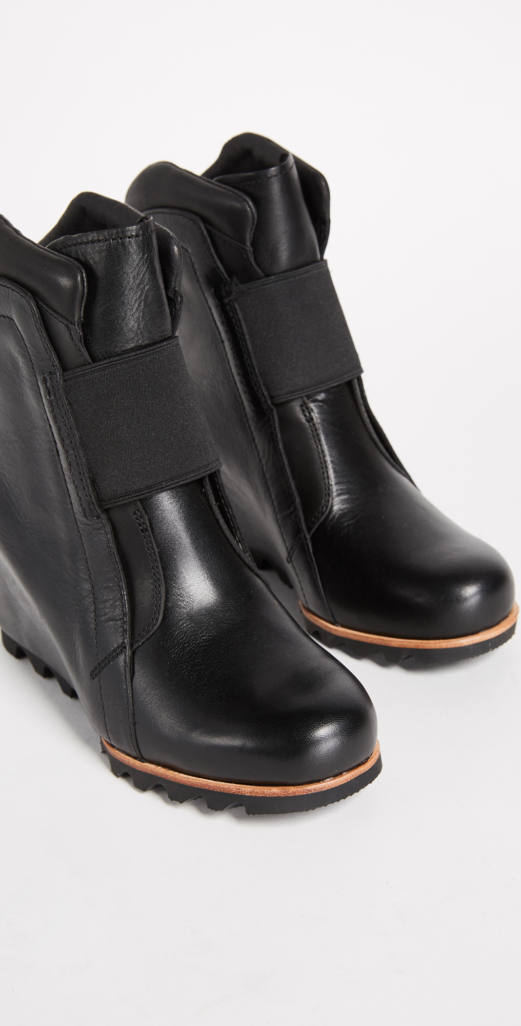 Sorel fiona wedge lux bootie clearance