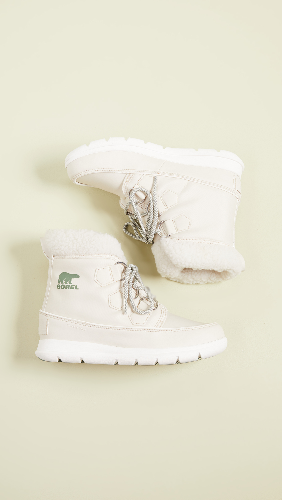 sorel explorer carnival white