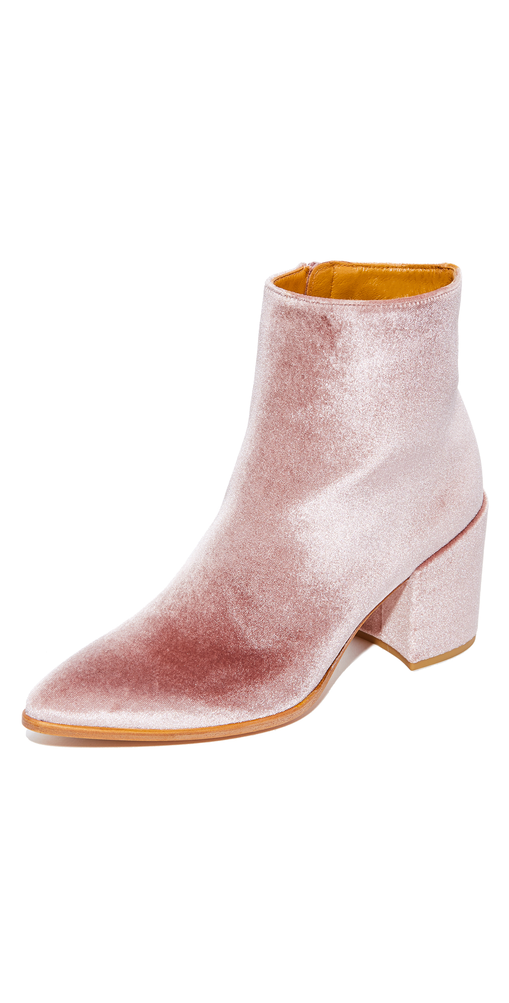 stuart weitzman trendy