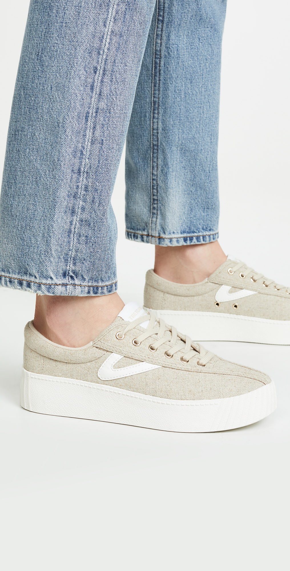 nylite platform sneaker