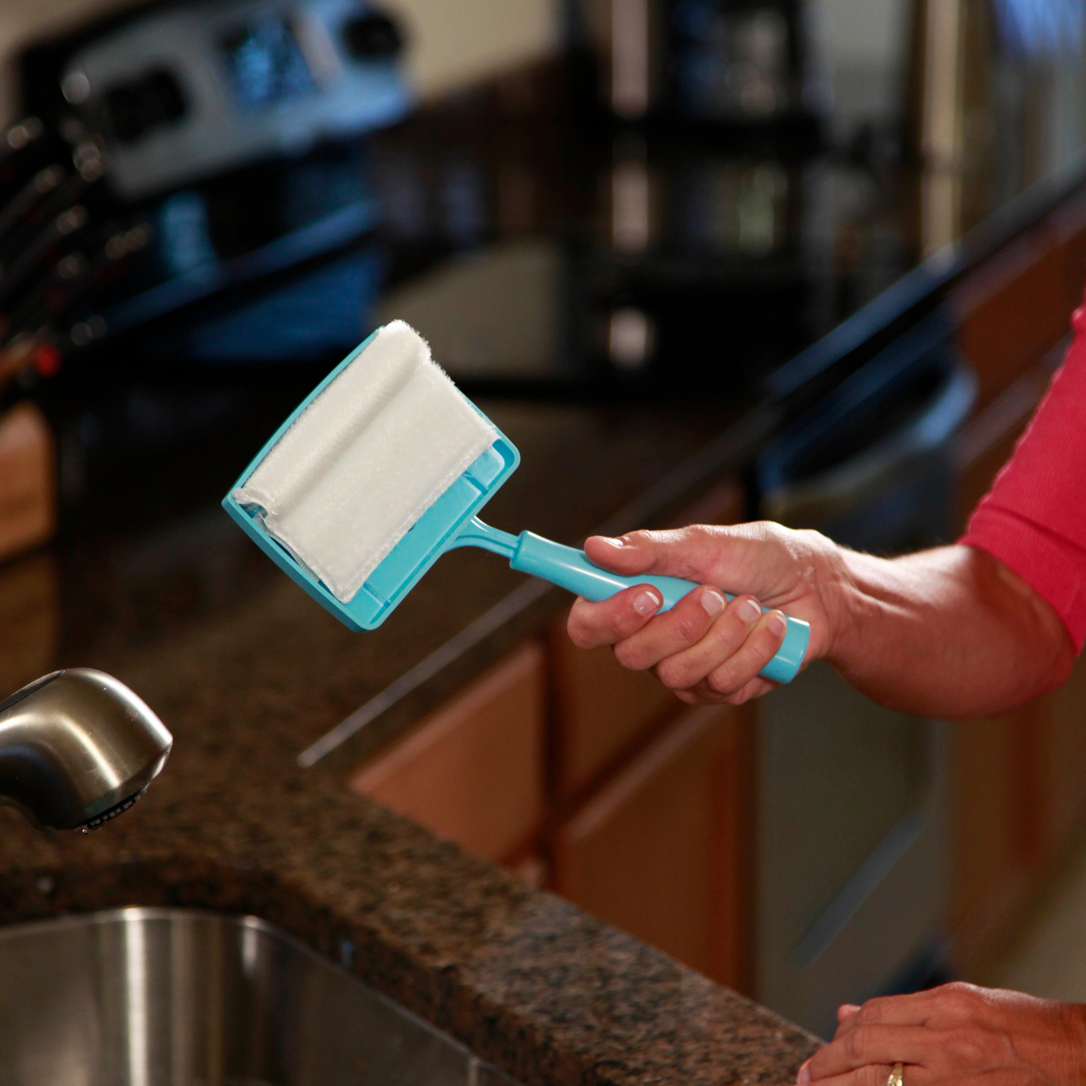 New Baseboard Buddy Extendable Microfiber Duster Cleaner adjust As Seen