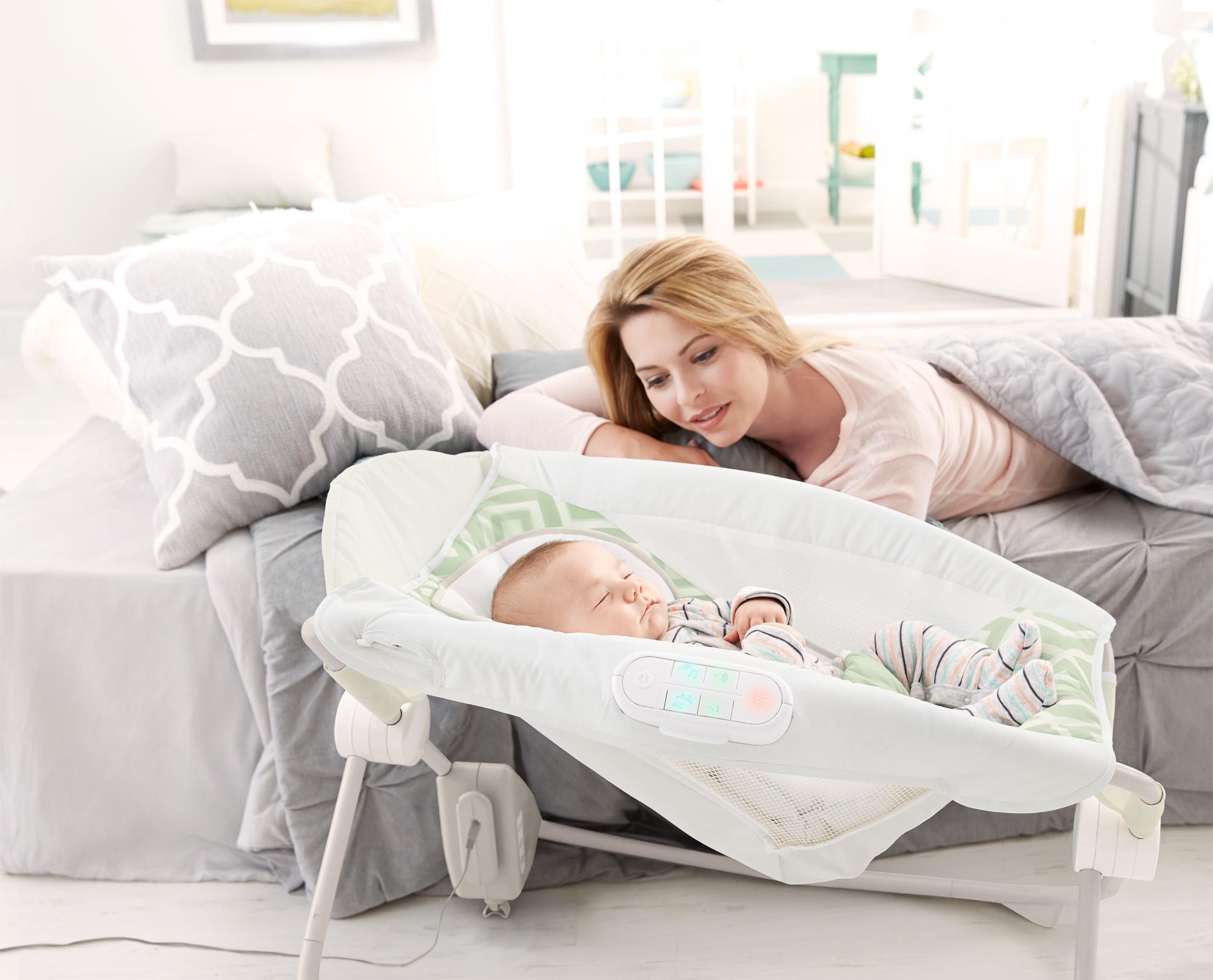 FisherPrice Deluxe Auto Rock 'n Play Sleeper with Smart