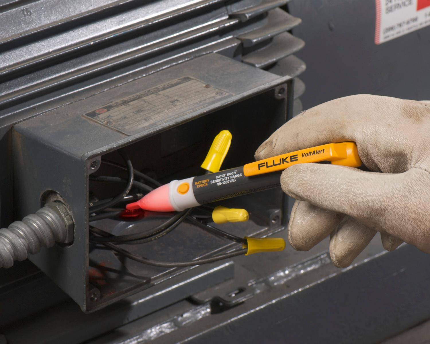 Fluke 1ACA1II VoltAlert NonContact Voltage Tester Stud Finders And