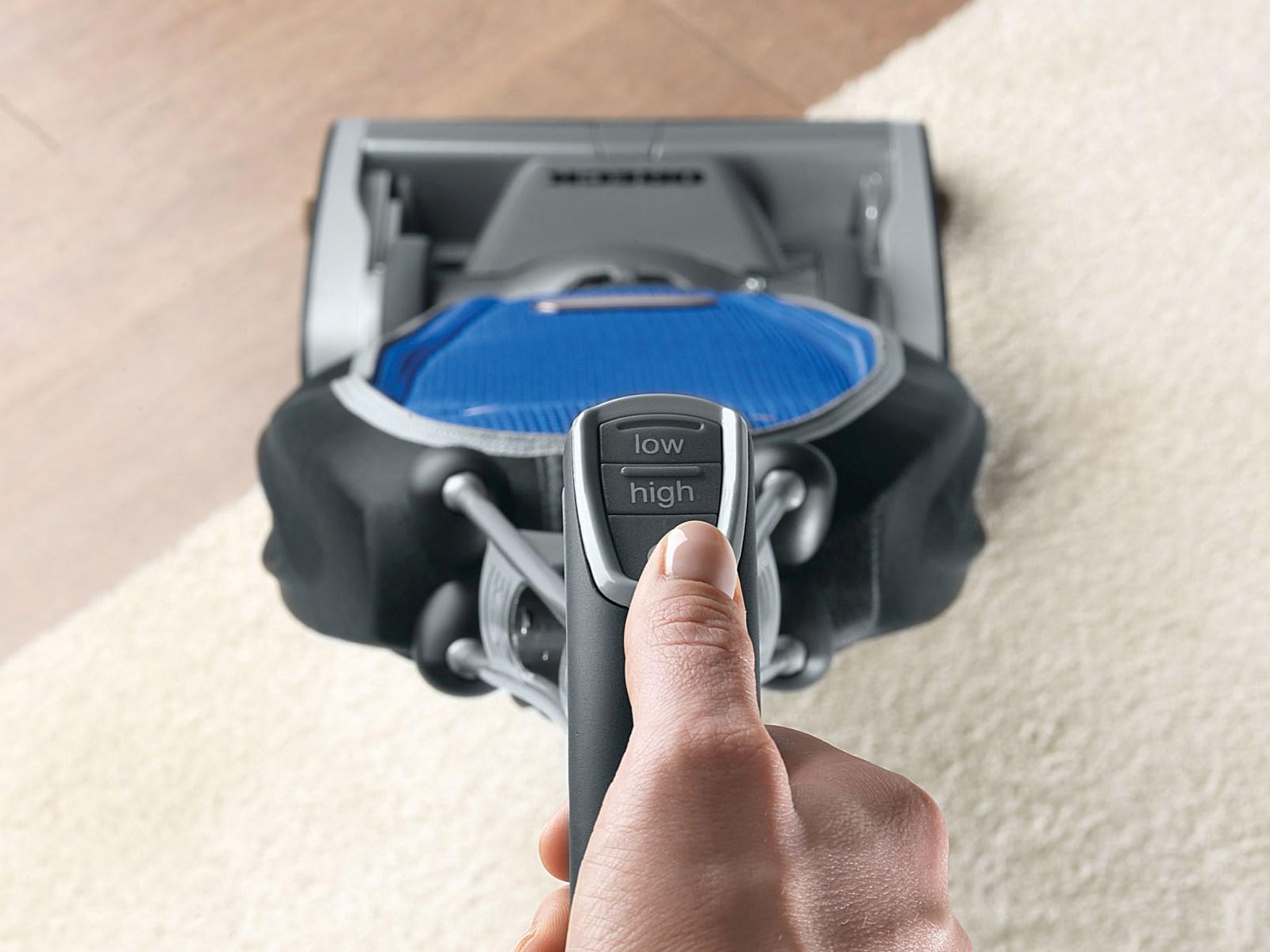 Oreck Magnesium RS SwivelSteering Bagged Upright Vacuum