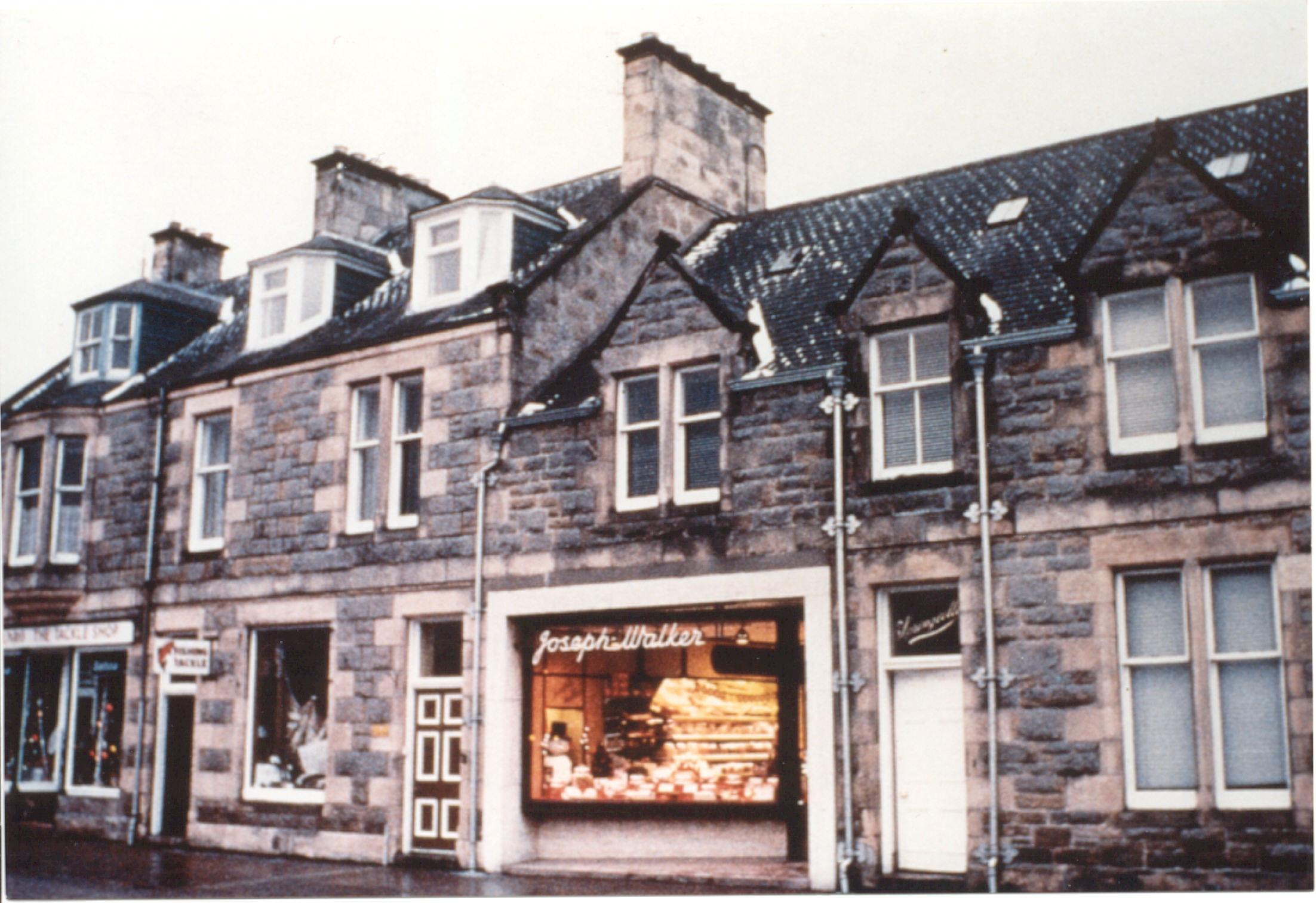 Walkers Pure Butter Shortbread Rounds, 2 Count Shortbread (Pack of 22)