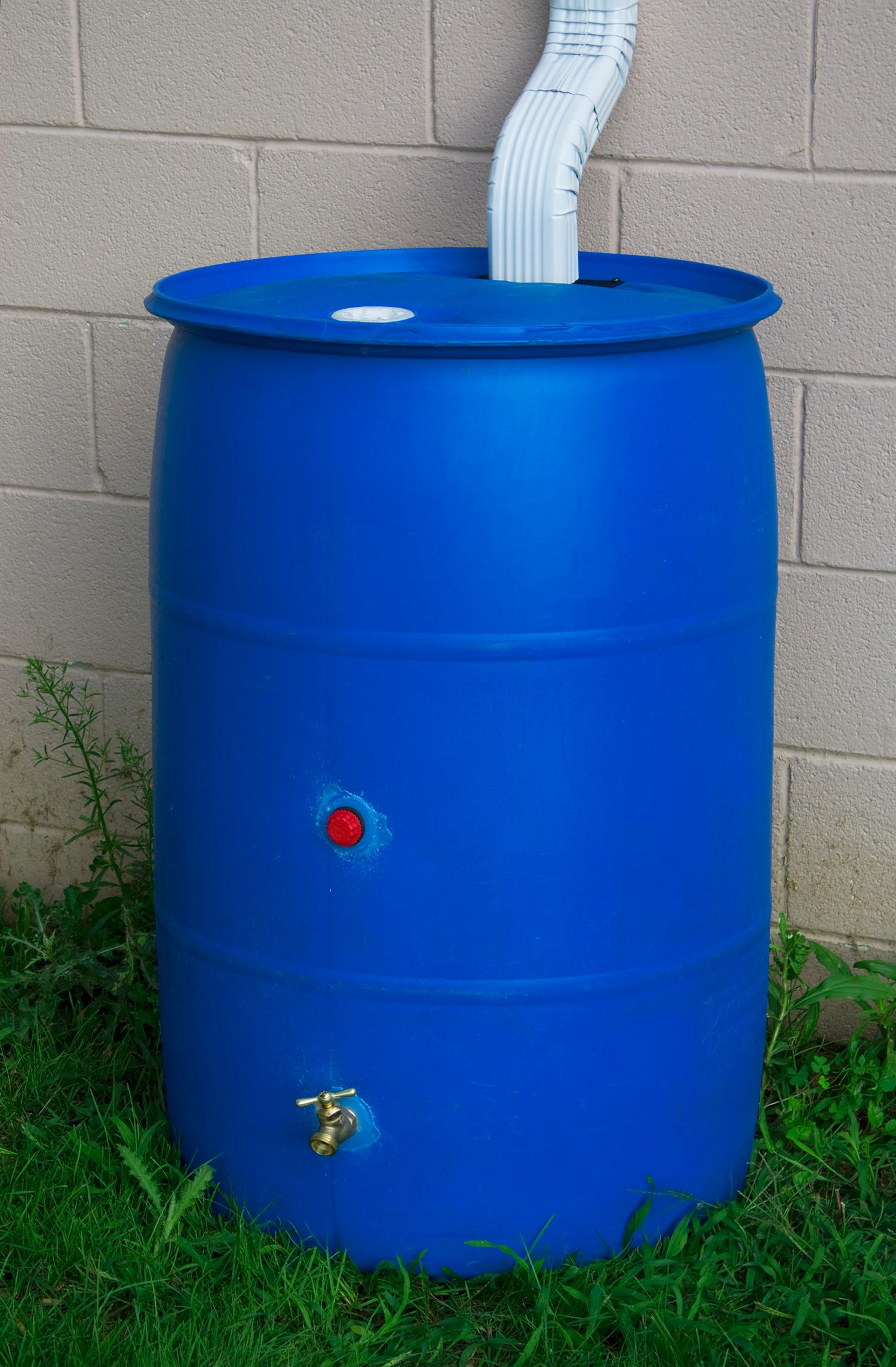 Good Ideas RB55BLUE Big Blue Recycled Rain Barrel, 55