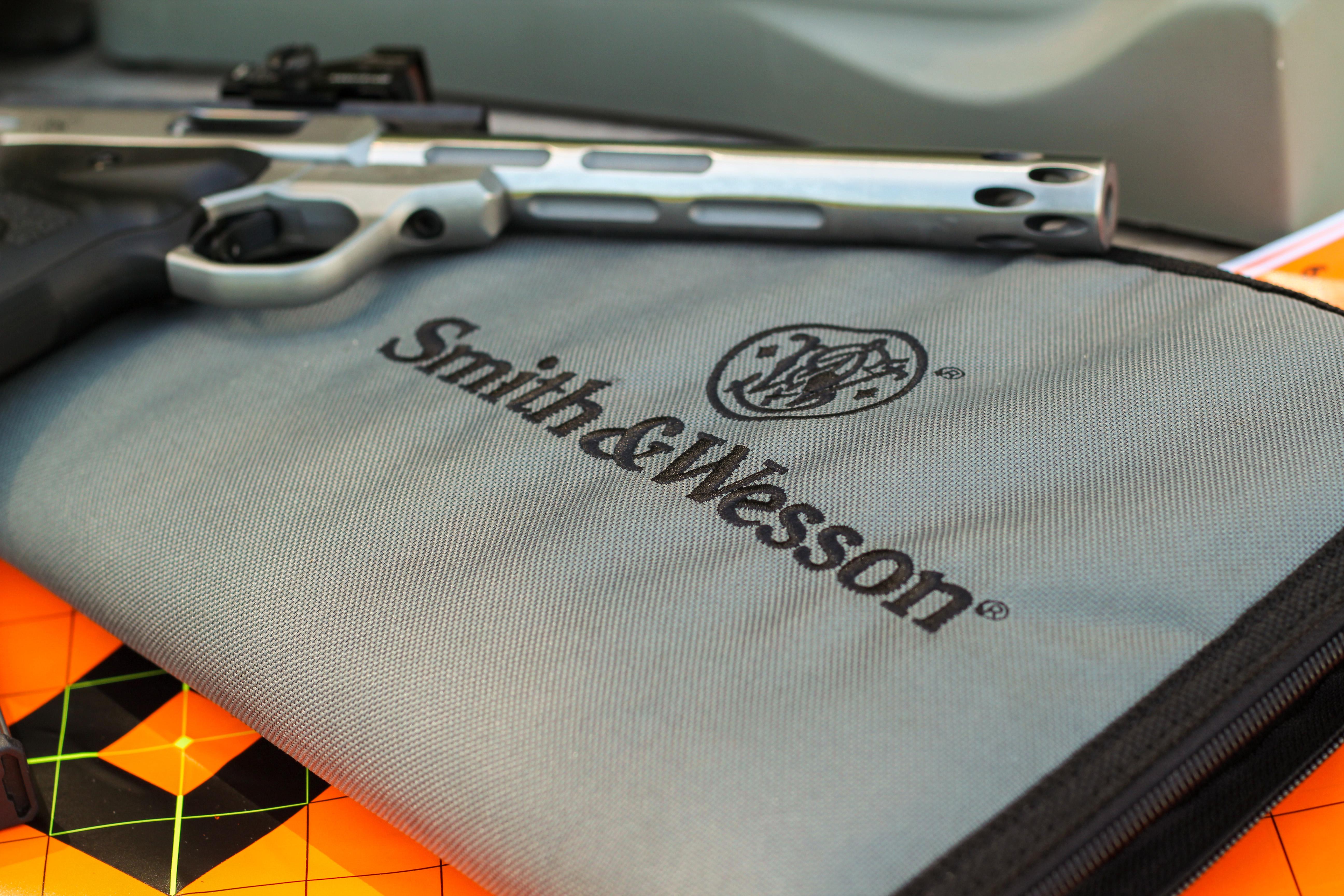 Smith & Wesson Accessories Defender Handgun Cases Sports