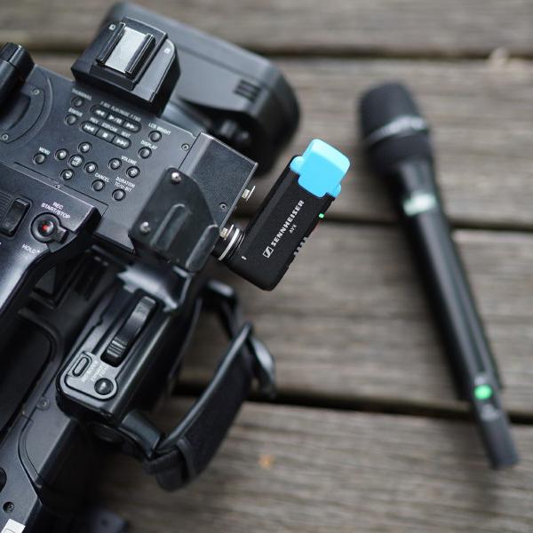 Sennheiser AVX Digital Wireless Microphone System MKE2 Lavalier Pro Set Musical