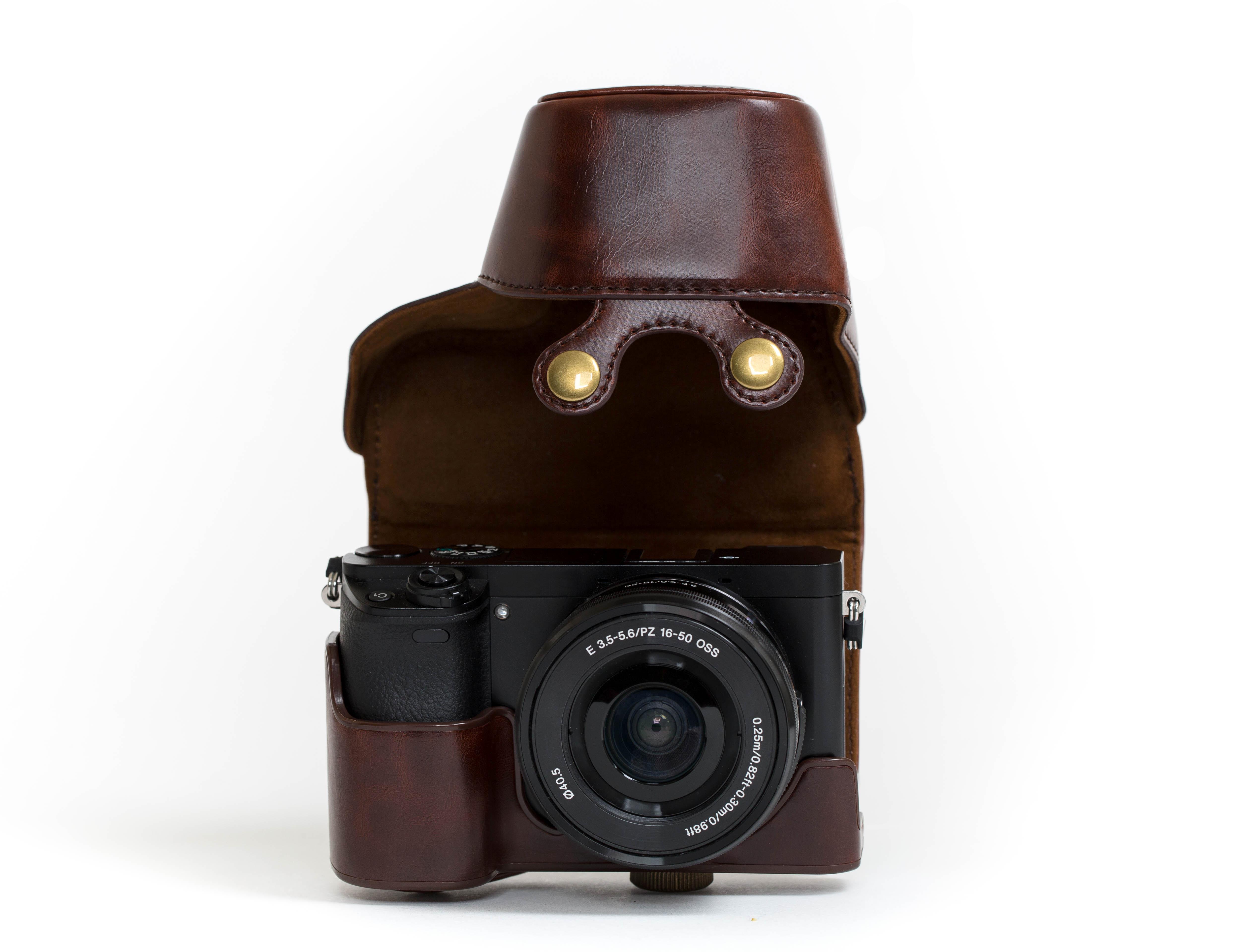 Amazon.com : MegaGear "Ever Ready" Leather Camera Case