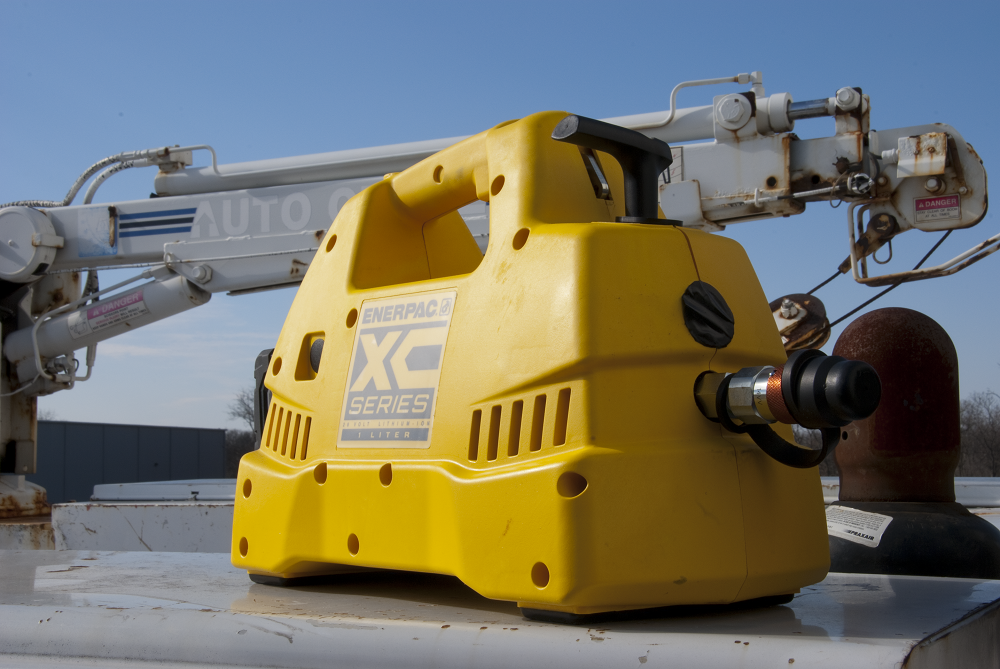 Enerpac XC1202MB Cordless Hydraulic Pump, Single Acting Valve, 2.07