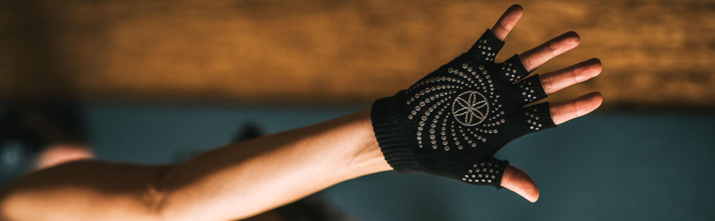 Gaiam Grippy Yoga Gloves, Grey Exercise Gloves Sports