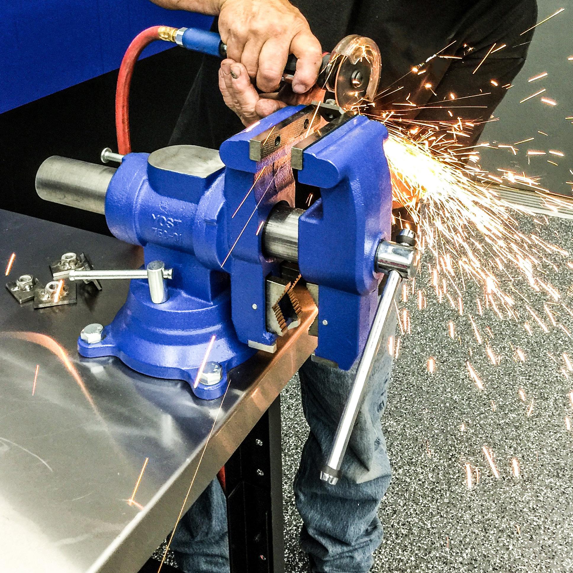 Yost Vises 750DI 5" HeavyDuty MultiJaw Rotating Combination Pipe and