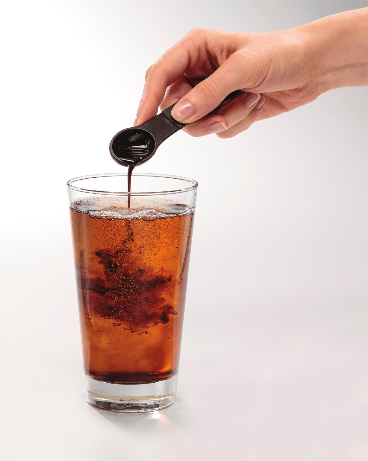 Hamilton Beach Fizzini HandHeld Carbonated Soda Maker