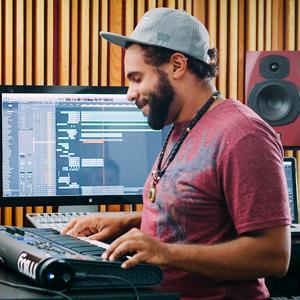 puc+ The Universal Bluetooth MIDI interface for musicians who make music on an iPhone, an iPad, or a Mac 18 puc+ The Universal Bluetooth MIDI interface for musicians who make music on an iPhone, an iPad, or a Mac 9