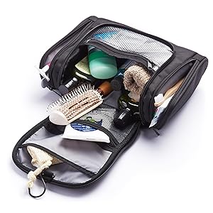 AmazonBasics Hanging Toiletry Kit