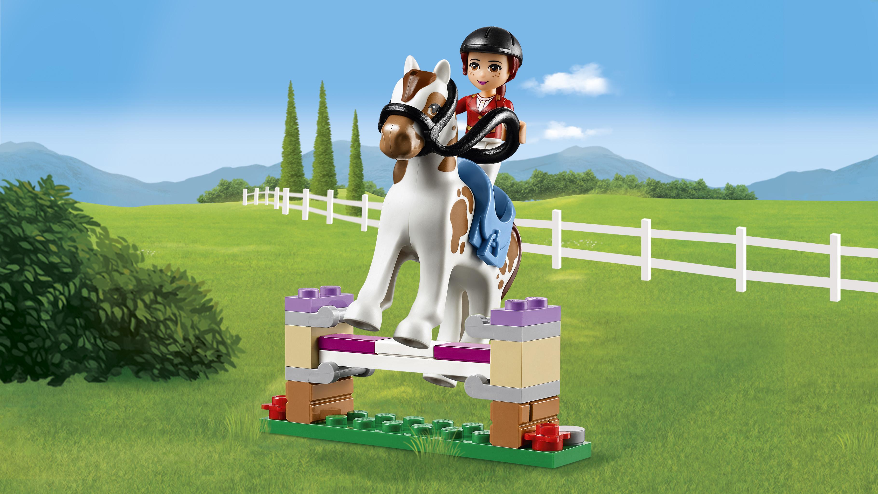 LEGO Friends Heartlake Riding Club 41126 Toys & Games