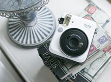 Instax;Mini 70;White;Polaroid