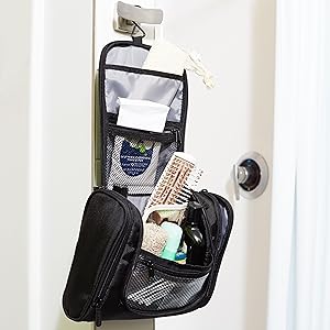 AmazonBasics Hanging Toiletry Kit