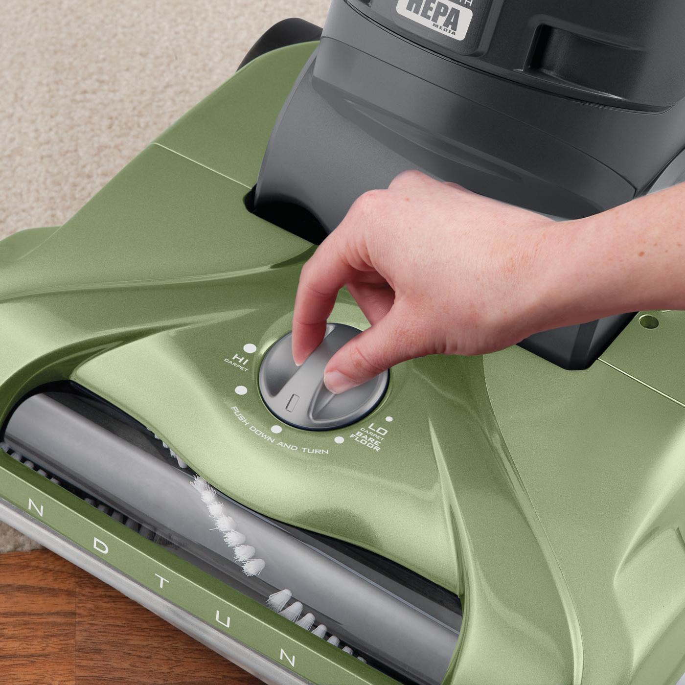 Hoover TSeries WindTunnel Rewind Plus Bagless Corded