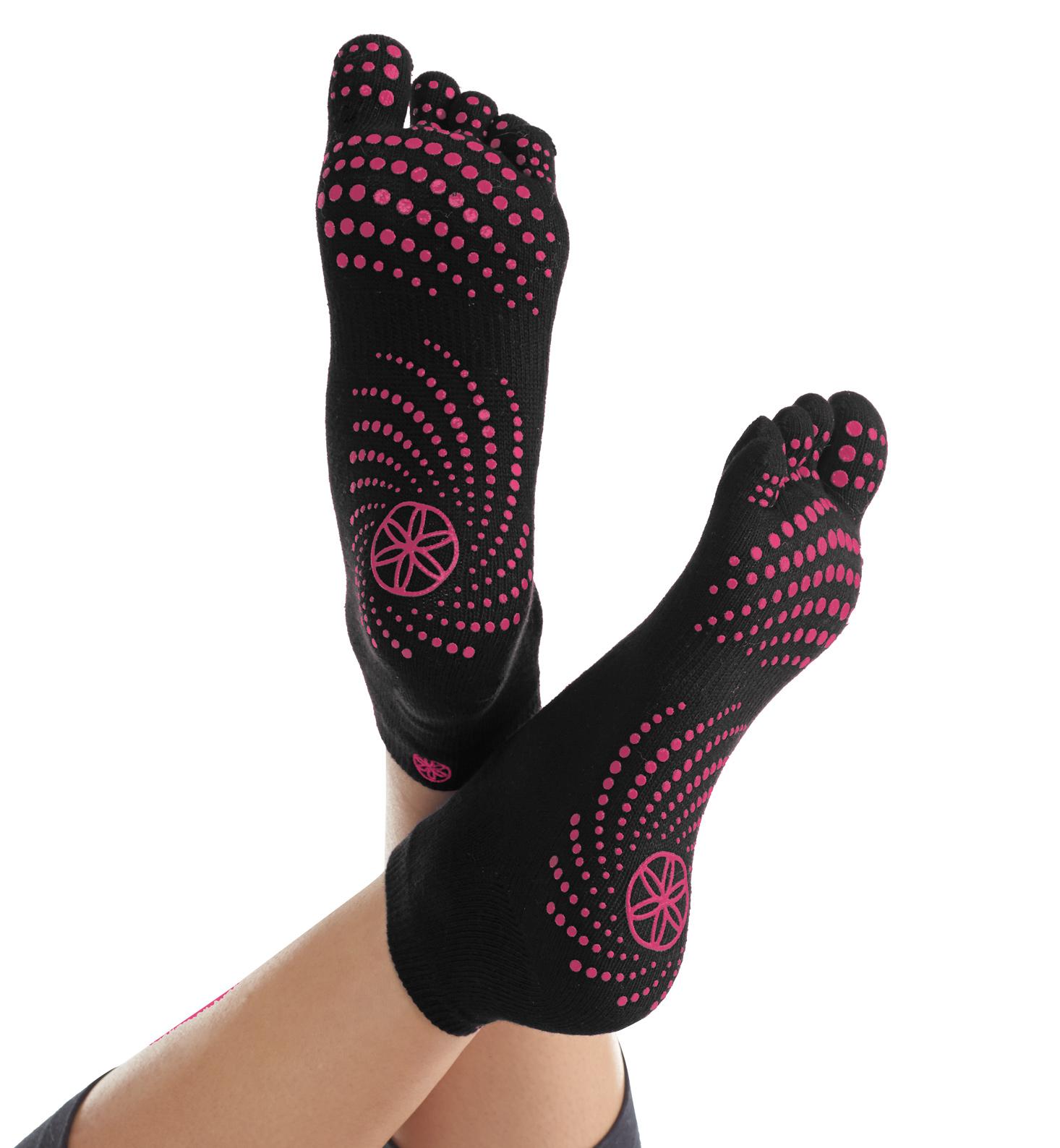 Gaiam Yoga Socks (Dot Pattern May Vary) Sports & Outdoors