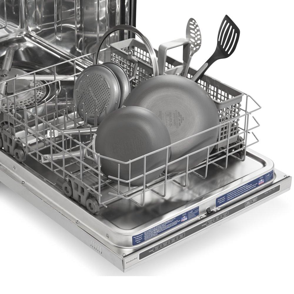 Calphalon Signature Hard Anodized Nonstick Omelet Fry Pan