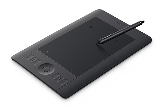 液タブ・ペンタブ wacom Intuos5 touch S PTH-450 Amazon.com: Wacom Intuos5 Touch Small Pen Tablet (PTH450)