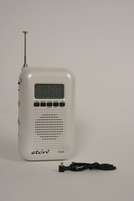 Amazon.com: Eton FR100 Blackout Buddy Radio (Pearl) (Discontinued by