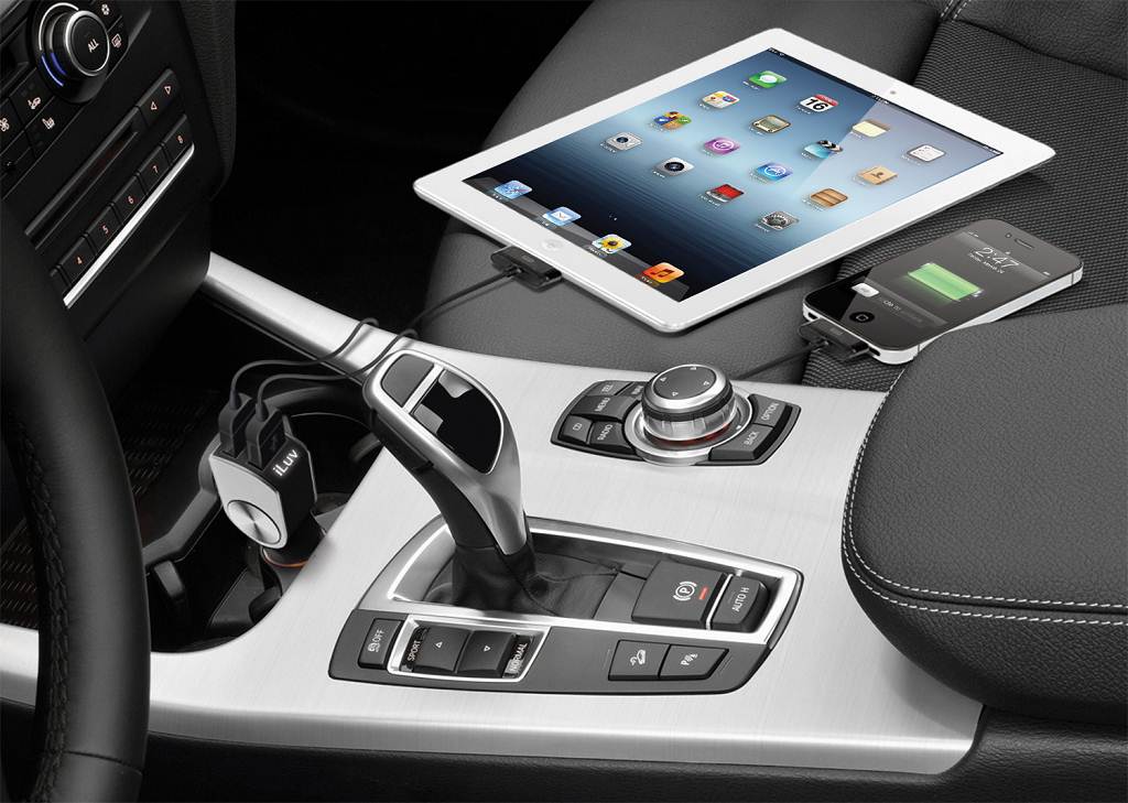 iLuv iAD630BLK DualPin Combo Dual USB Car Charger/Charge/Sync Cable for iPad/iPhone