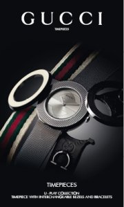 The concept behind the U-Play collection lies in the interchangeable design of the components, which allows the woman to change the combination of colors and materials to suit the occasion or to express her personal taste.