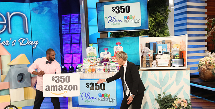 Image of Ellen revealing a $350 gift card for Amazon.