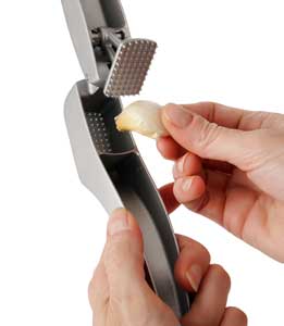 Zyliss Susi 3 Garlic Press garlic clove