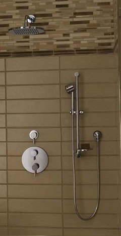 Lifestyle picture of the Serin hand shower kit