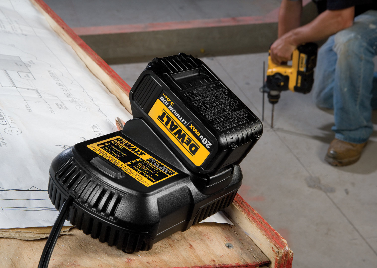 DEWALT DCH213L2 20Volt MAX LiIon 3.0 Ah 3Mode SDS Rotary Hammer Kit Power Rotary Hammers