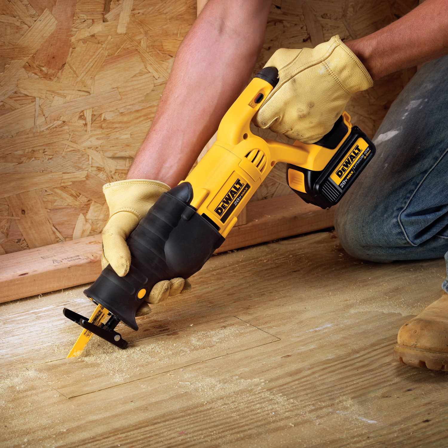 DEWALT DCS380L1 20Volt MAX LiIon 3.0 Ah Reciprocating Saw Kit Power