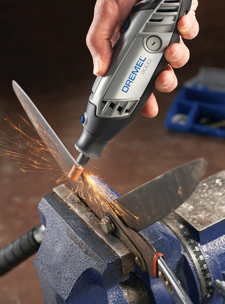 Dremel 30001/24 Variable Speed Rotary Tool Kit 1 Attachment & 24