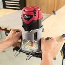 1817 120V 1-3/4 HP Fixed Base Router