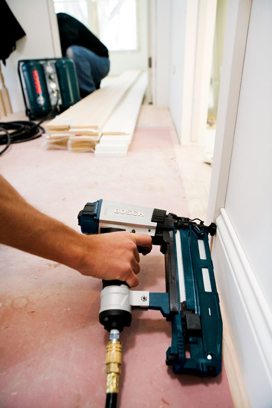 Bosch FNS25016 16 Gauge Straight Finish Nailer Power Finish Nailers