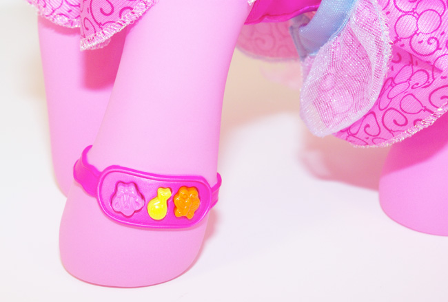 sing and dance pinkie pie