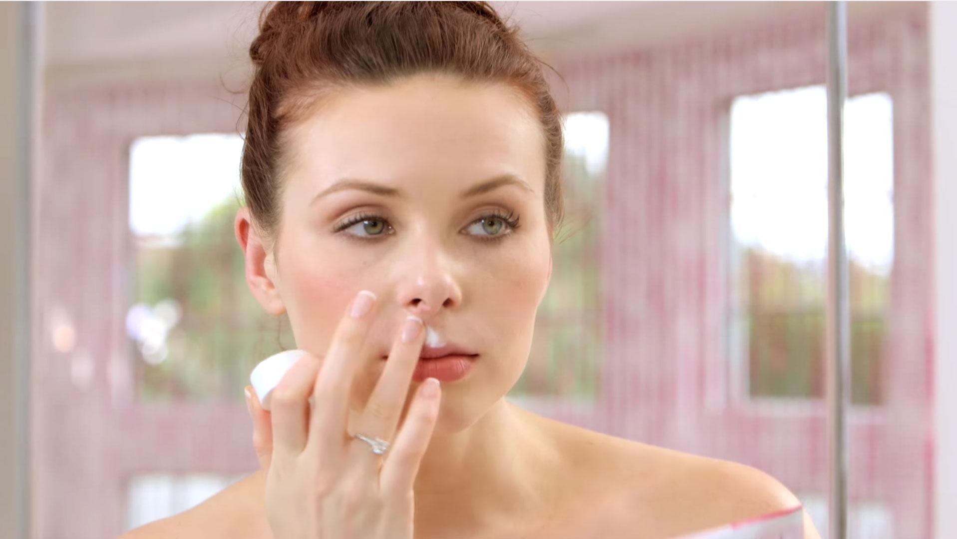 Veet Face Hair Removal Kit for Sensitive Skin, 50 ml Amazon.co.uk