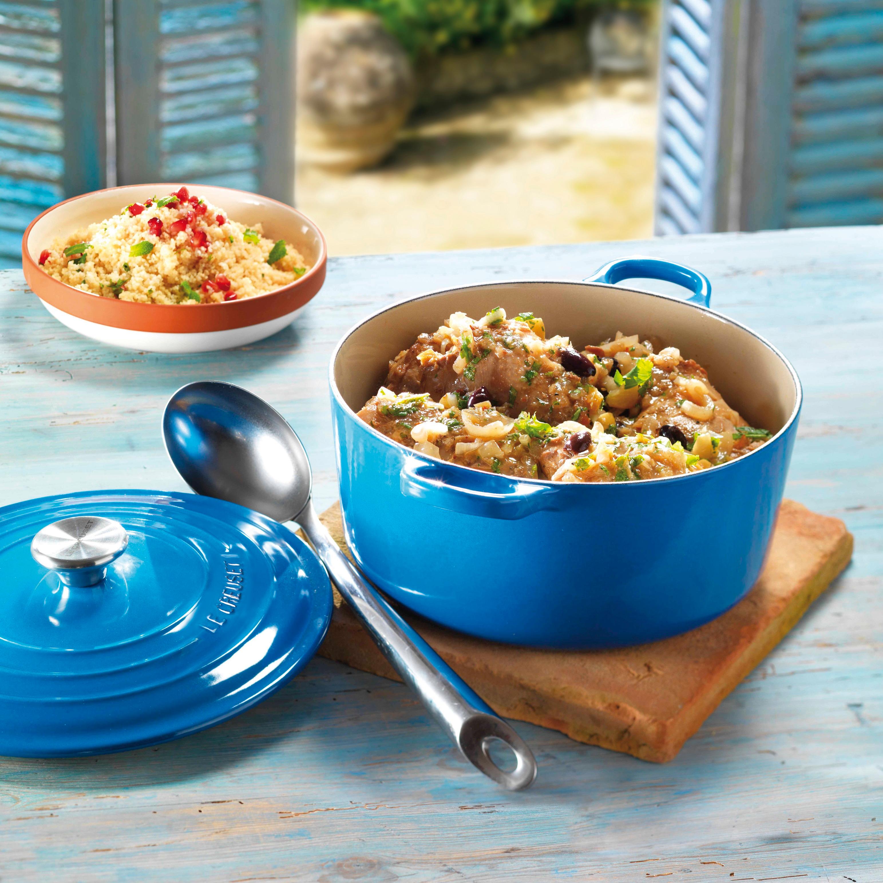 Le Creuset Signature Cast Iron Round Casserole, 24 cm Marseille Blue Amazon.co.uk Kitchen & Home