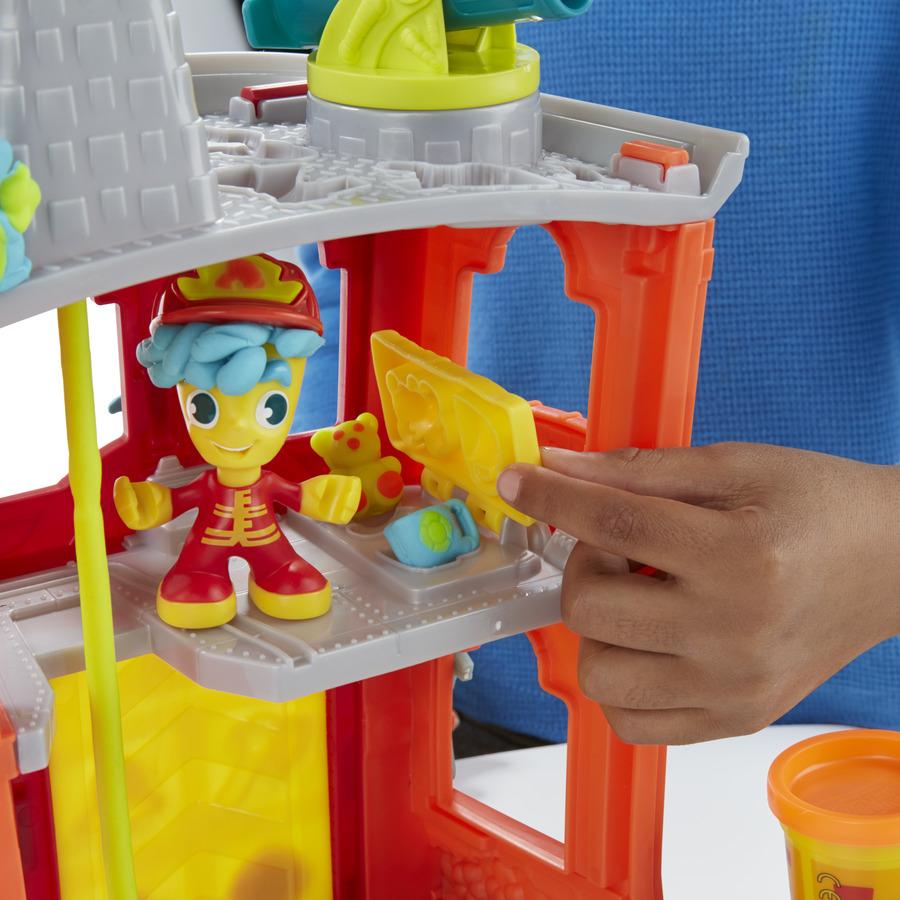Hasbro Play-Doh Town Firehouse Playset: Amazon.co.uk: Toys 