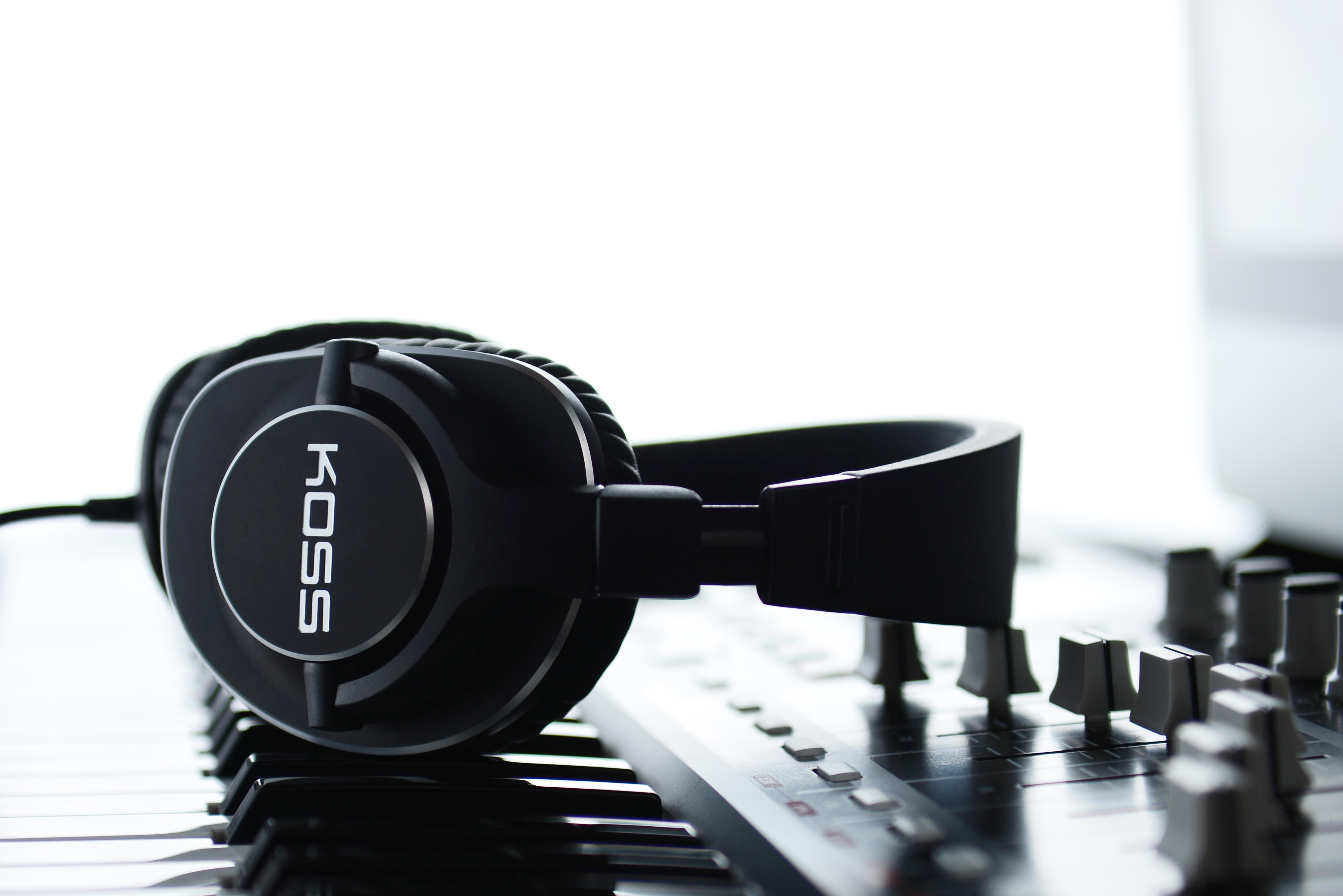 Koss Pro4S Full Size Studio OverEar HiFi Headphones Amazon.co.uk