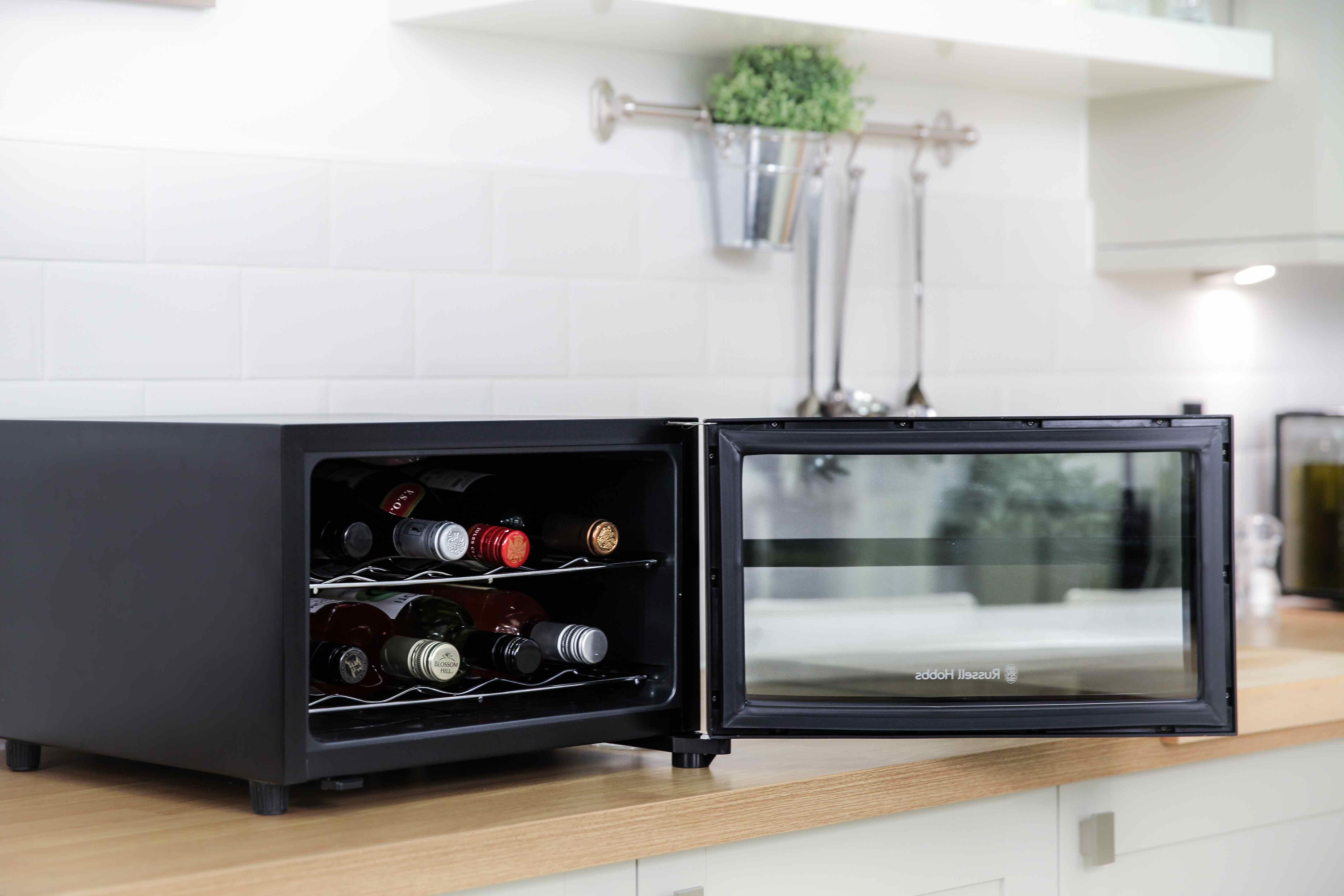 Russell Hobbs RH8WC1 8 Bottle Digital Wine/Drinks Cooler Black Glass