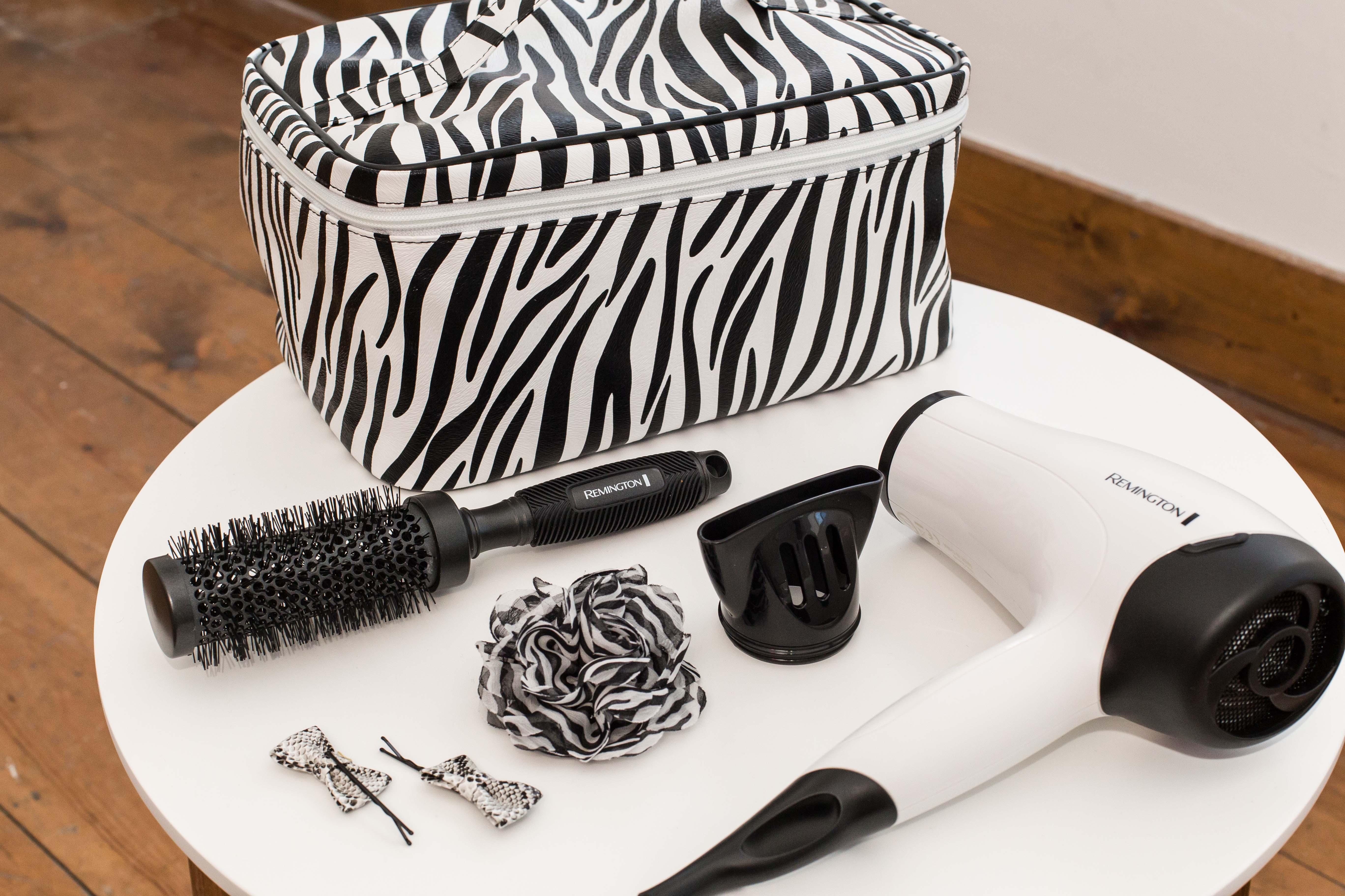 Remington D3015GP Mono Chrome Hair Dryer Gift Pack Black/Silver