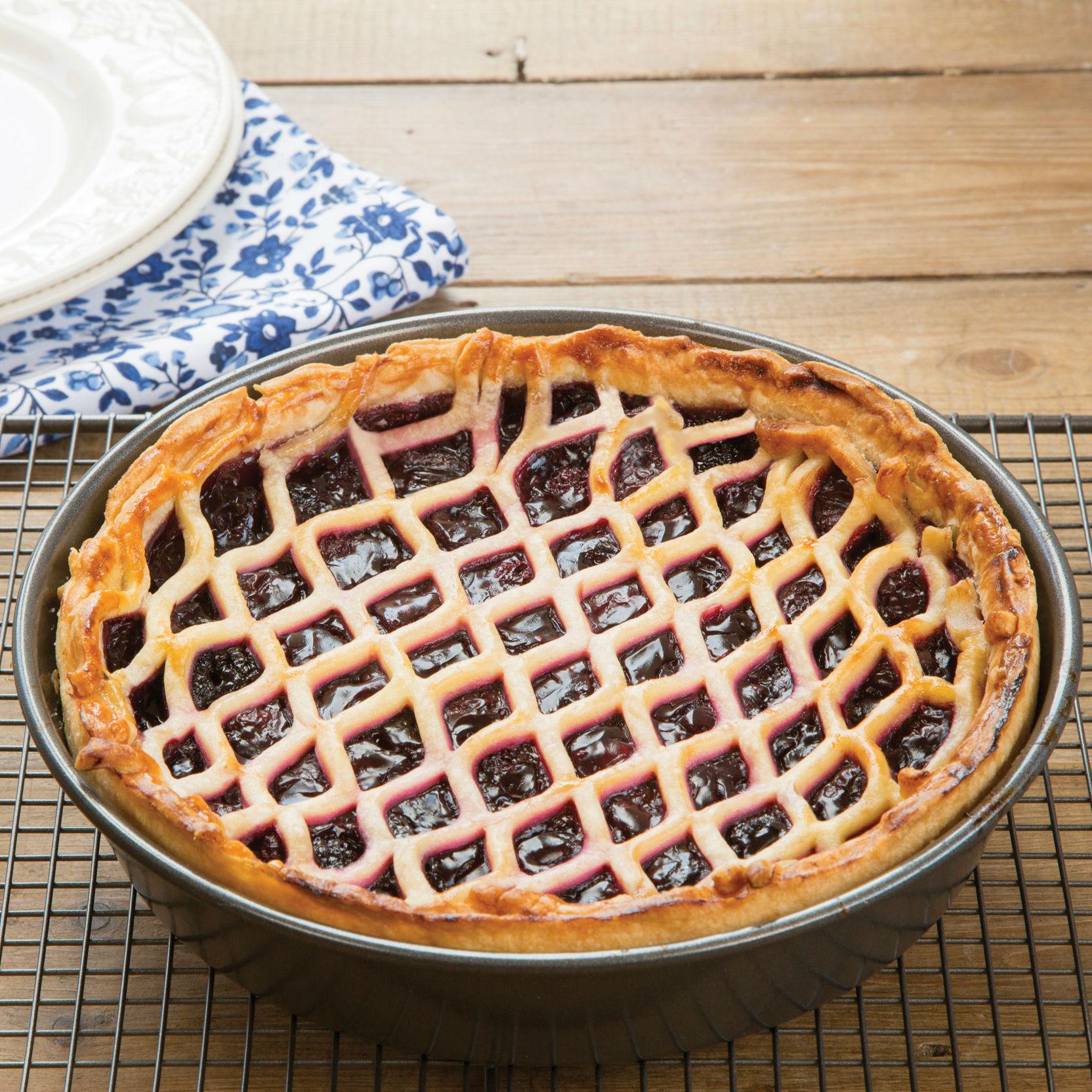 MasterClass NonStick Deep Pie Dish / Tart Tin, 23 cm (9") Amazon.co.uk Kitchen & Home